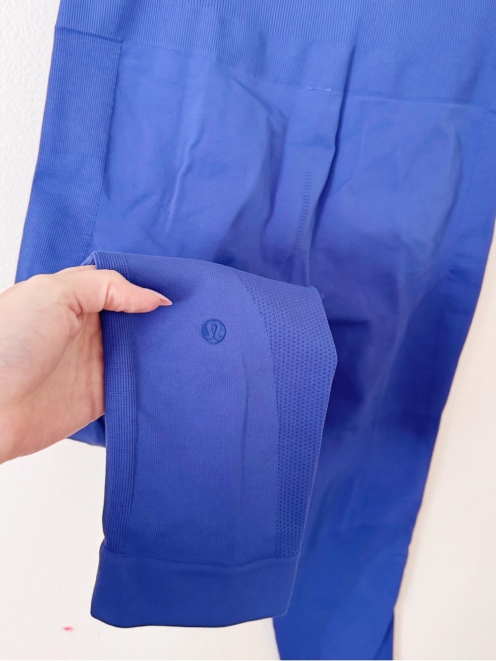 Lululemon Capri compressions Cobalt Blue High-Waist Leggings size 8 - Picture 3 of 4